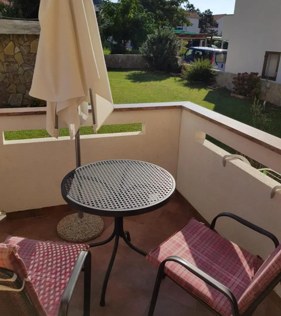 Apartments Dujmovic Ana Baška