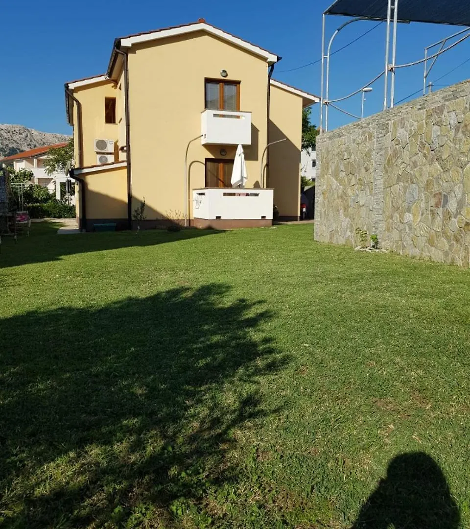 Apartments Dujmovic Ana Baška