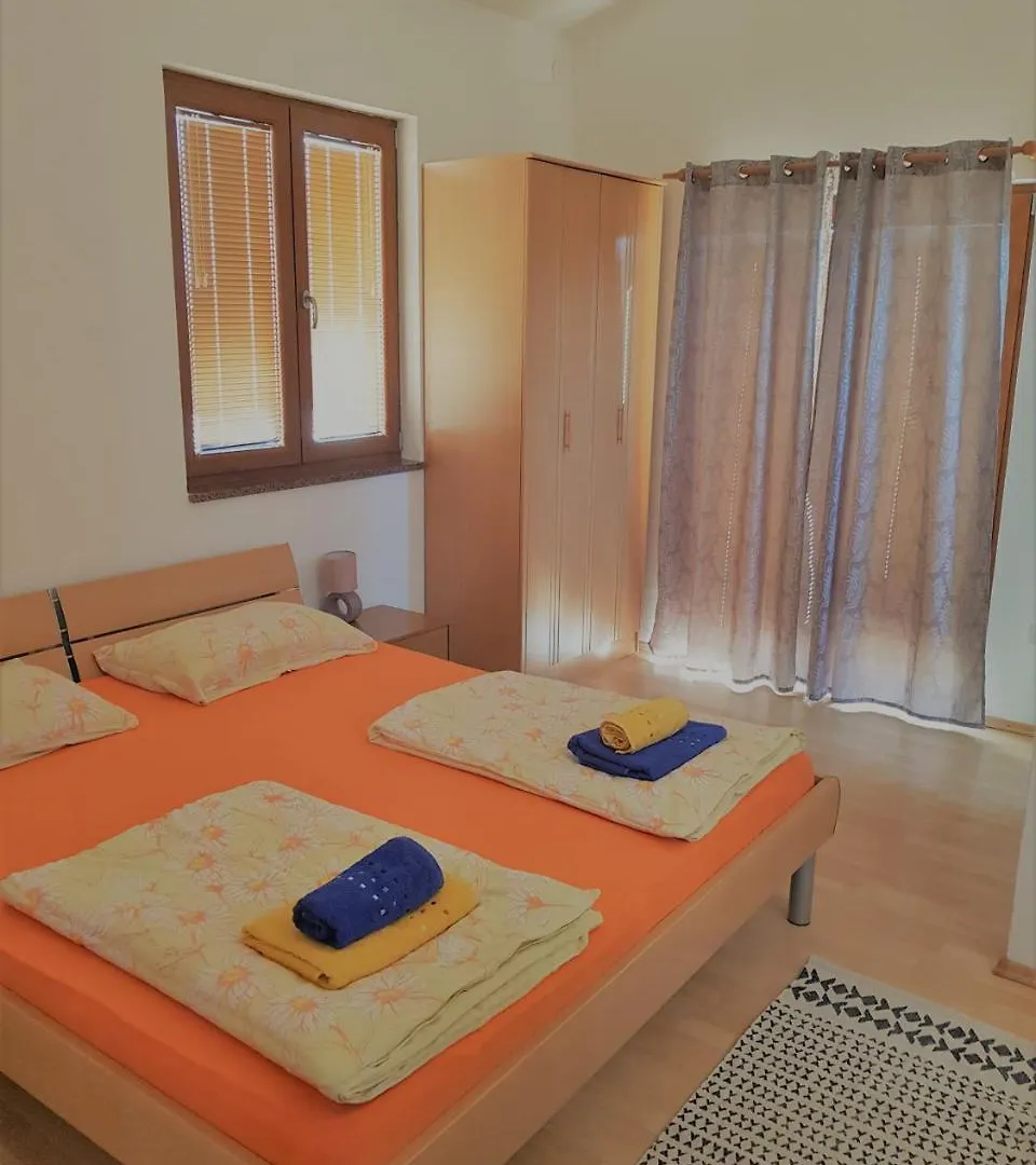 Apartments Dujmovic Ana Baška
